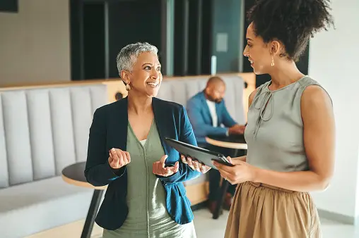 10 Habits of Successful Women (A Must Read) 